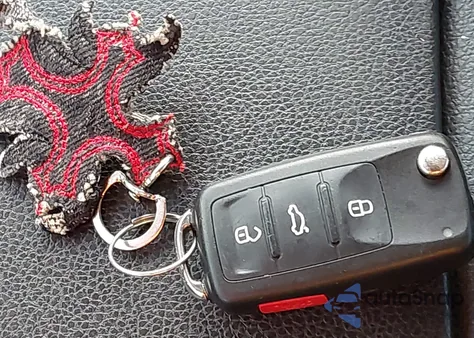 2015 Volkswagen Jetta 1.8T Se z USA, uszkodzony, nr VIN 3VWD07AJ9FM414186